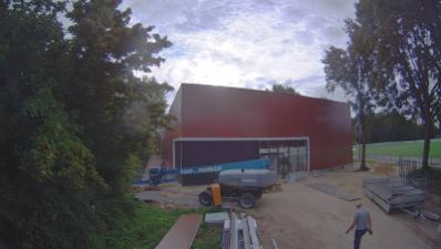 09:00