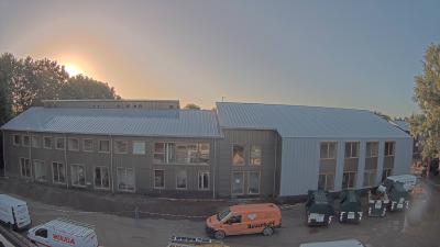 08:00