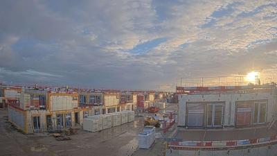 08:00