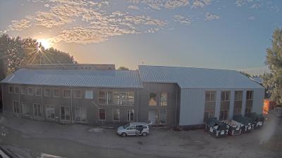 08:00