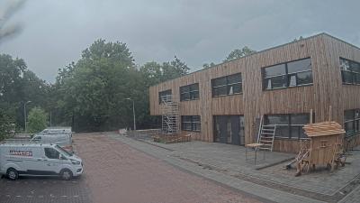 08:15