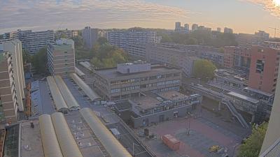 08:00