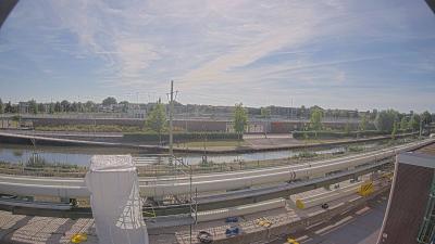 18:00