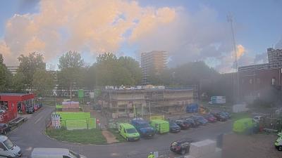 08:00