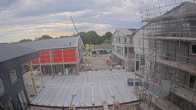 08:00