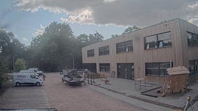 09:15