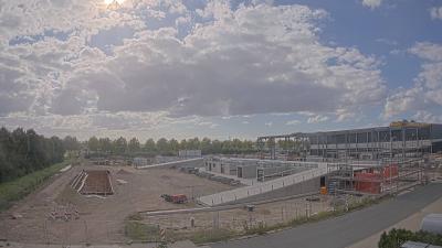 15:45