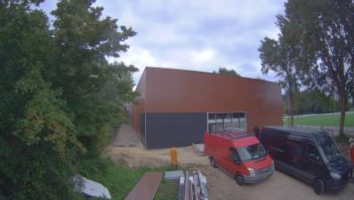 09:00