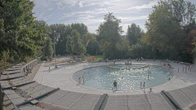 16:00