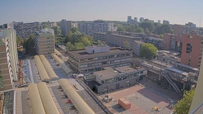 09:45