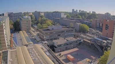 09:30
