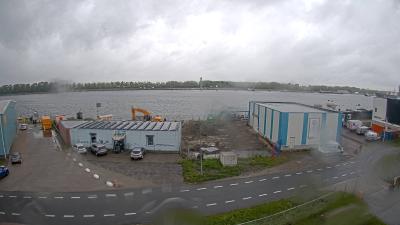 16:00
