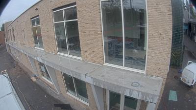 09:15