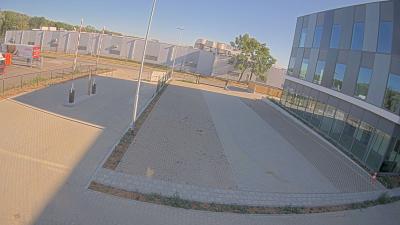 09:15