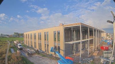 09:00