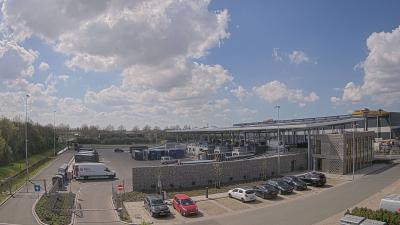 14:00