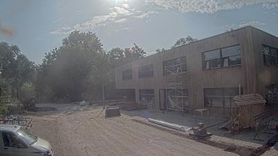 09:00