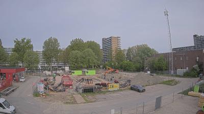 09:00
