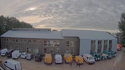 09:00