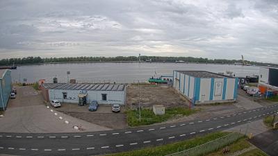 09:31