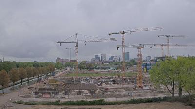 09:00
