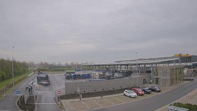 09:15