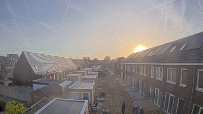 08:00