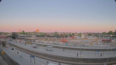 21:30