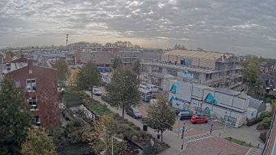 09:30
