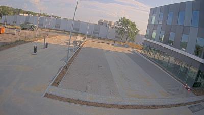 08:00