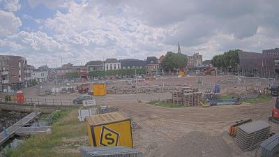 15:00