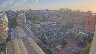 08:00