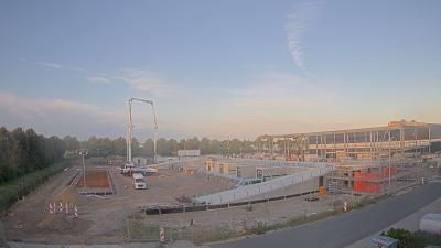 08:00