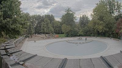 15:45