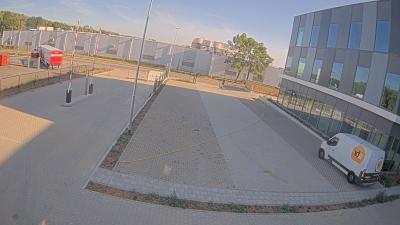 09:00