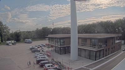 18:00