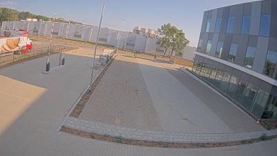 09:00