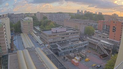 08:00