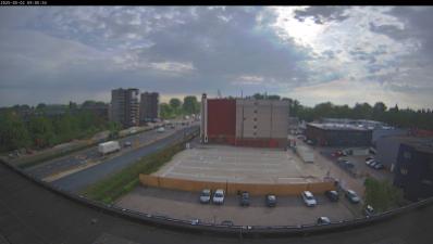 09:00