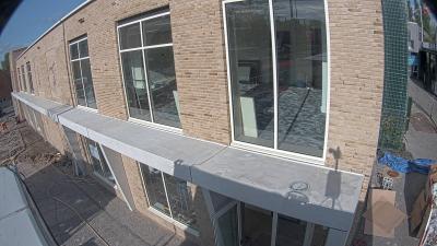 09:00