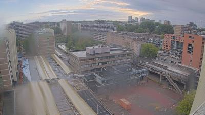 08:00