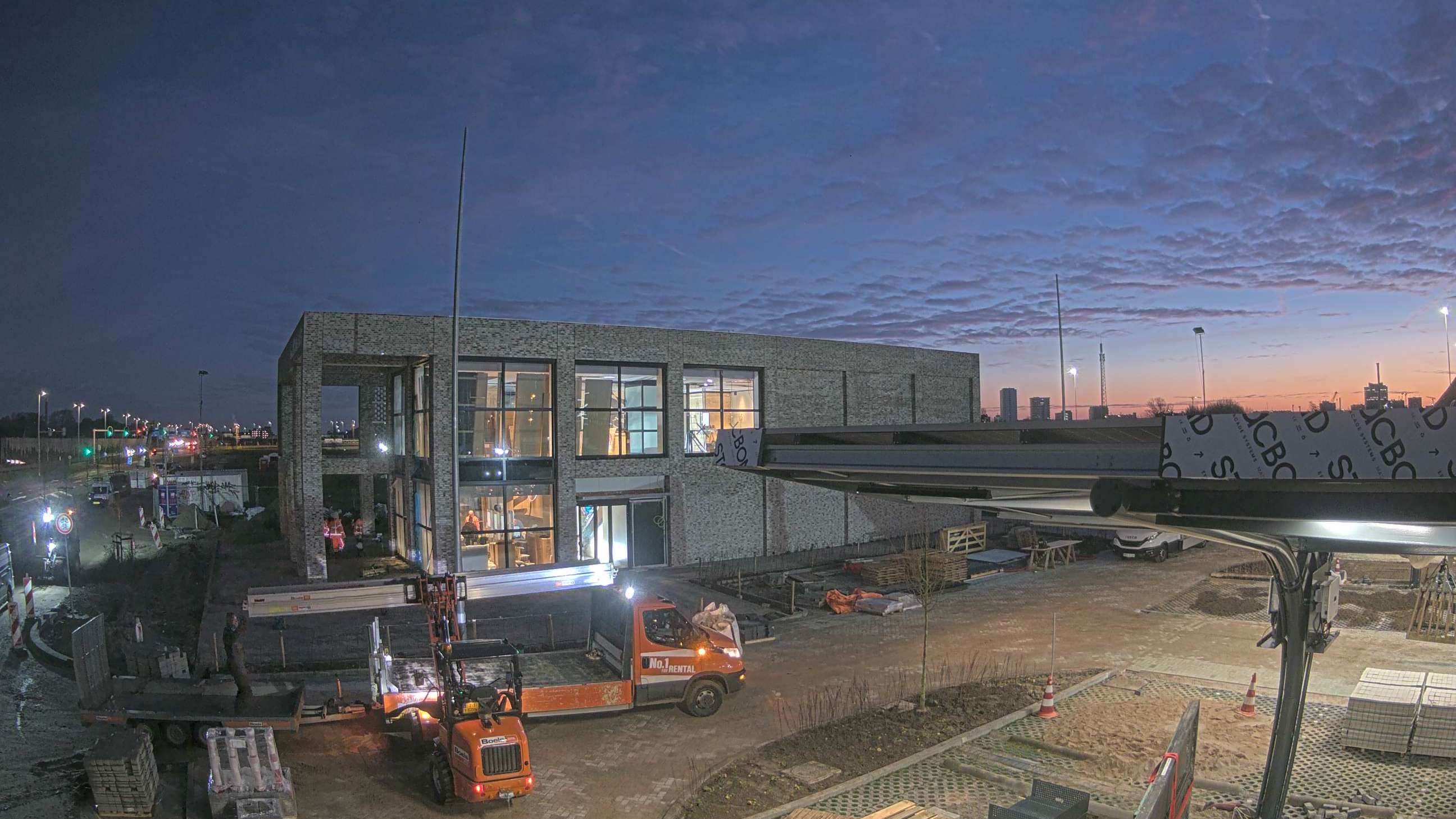 01 december 2025 07:47:21