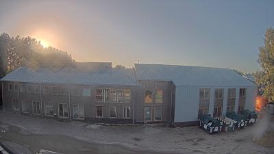 08:00