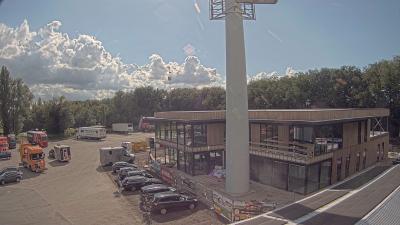 15:45