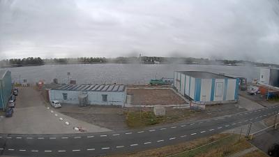 14:00