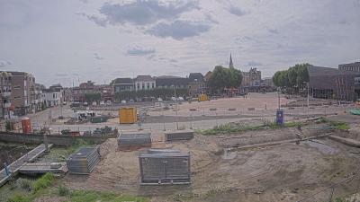 15:30