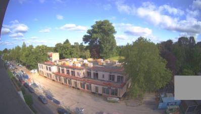 09:00