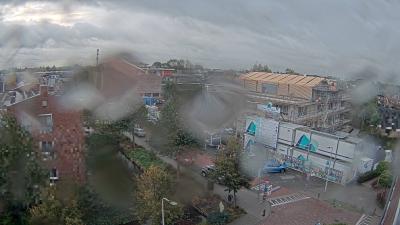 09:00