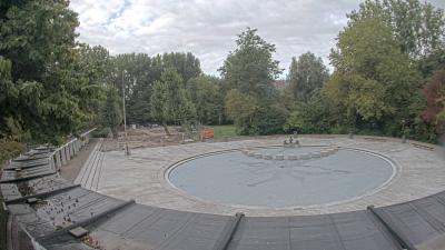 09:00