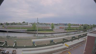 18:00